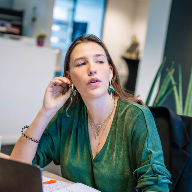 Emily stage bij Déhora